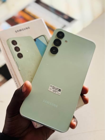 SAMSUNG A16 photo 3