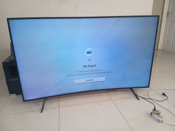 Samsung 65inch cuver smart Tv with remote photo 2