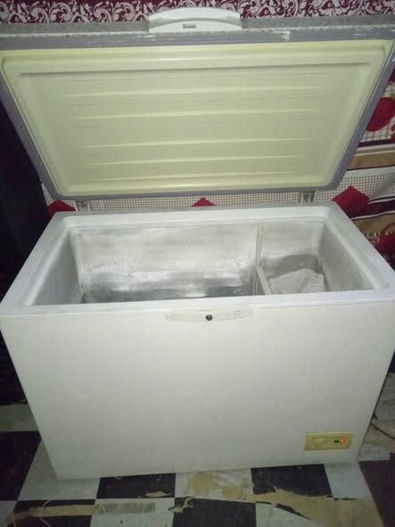 320litre deep freezer photo 1