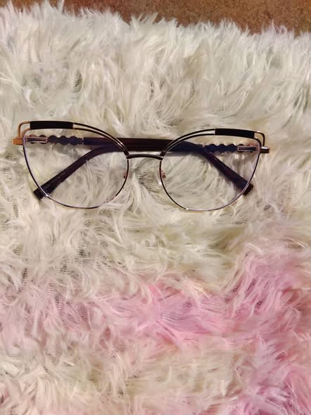 Glasses photo 1