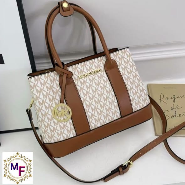 Handbags photo 2