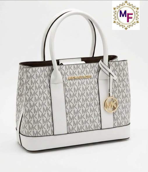 Handbags photo 1