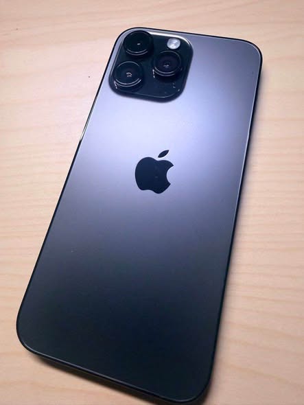 iPhone 14 Pro Max photo 2
