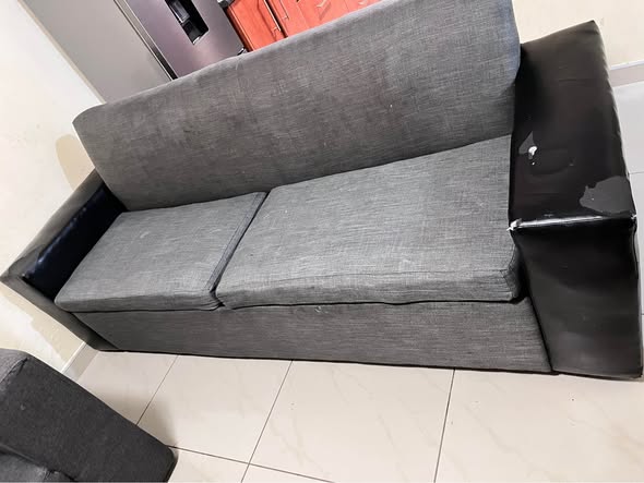 Four seater couch photo 3