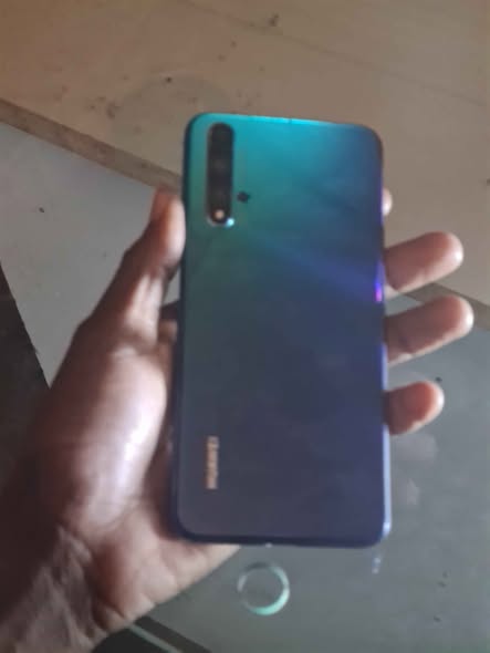 Huawei nova 5t photo 1