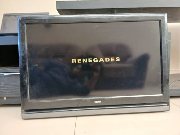 Mecer 32inch normal TV with remote photo 2