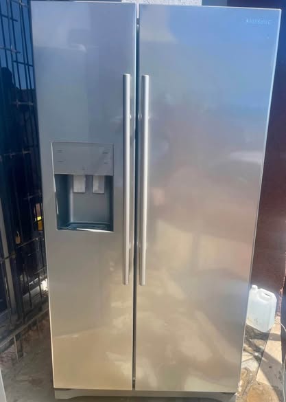 Samsung double door fridge and freezer photo 3
