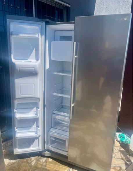 Samsung double door fridge and freezer photo 1