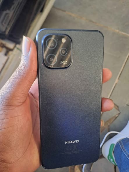 Huawei Nova Y61 photo 2