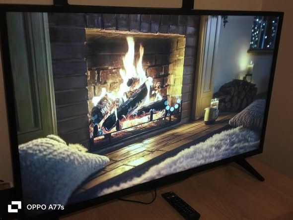 Omega 43 inch smart TV photo 5