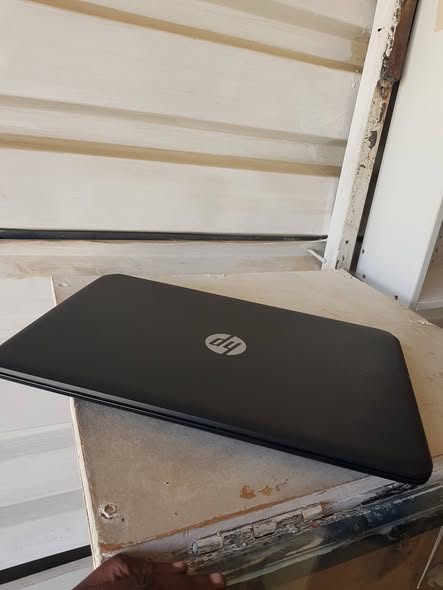 Hp laptop photo 1