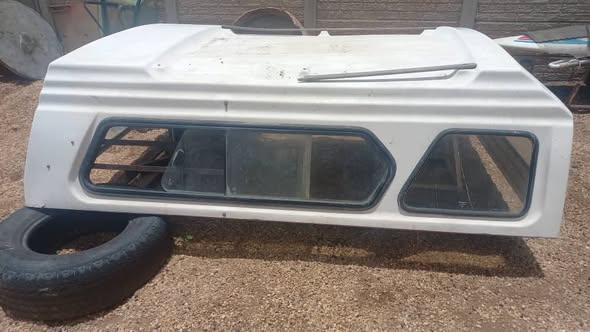 Nissan NP300 single cab canopy photo 1