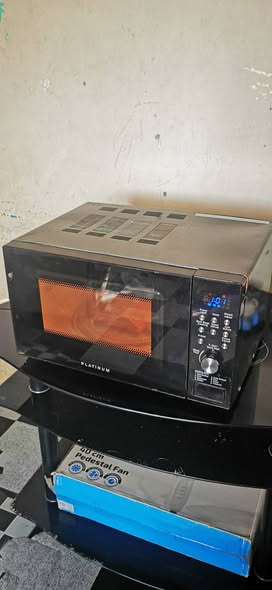 PLATINUM MICROWAVE 24L photo 2