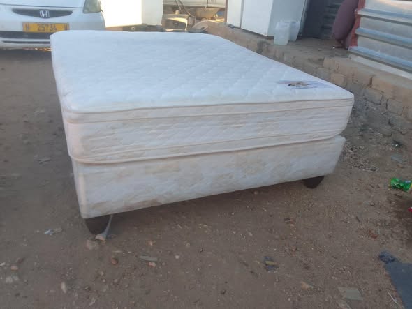 Good second hand queen size beds and double beds photo 3