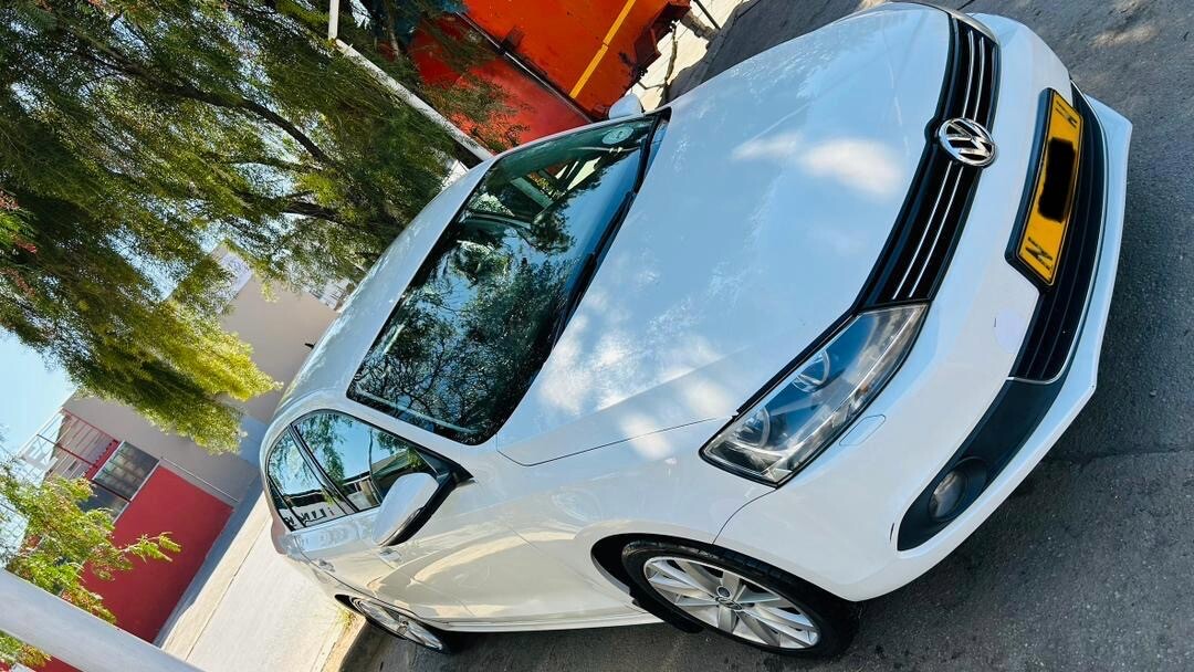 2013 Volkswagen Jetta 6 1.4 TSI Comfortline (Manual) SuperCharged photo 2