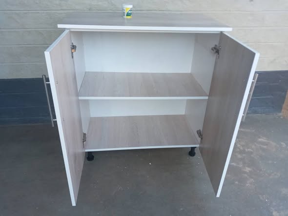 Kitchen cupboards photo 4