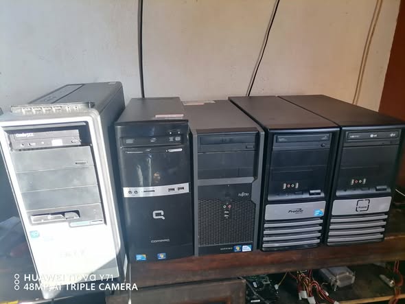 Desktop computers photo 3