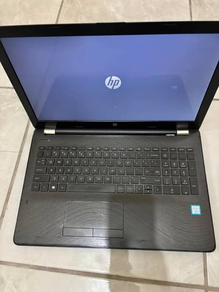 HP 250 G5 INTEL CORE i5 (8th GEN) LAPTOP photo 3