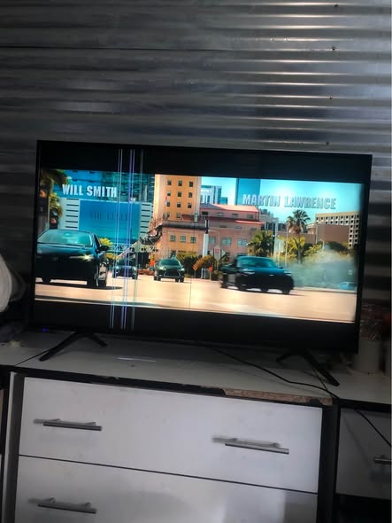 43 inch TV photo 1