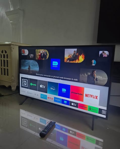 Hisense 40 inch Smart Tv photo 3