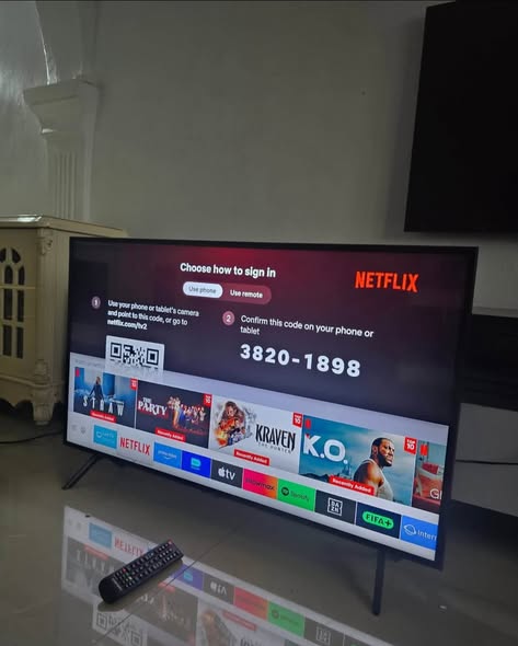 Hisense 40 inch Smart Tv photo 4
