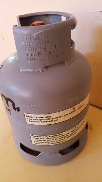 4.5kg Gas Cylinder (has gas in it) photo 5