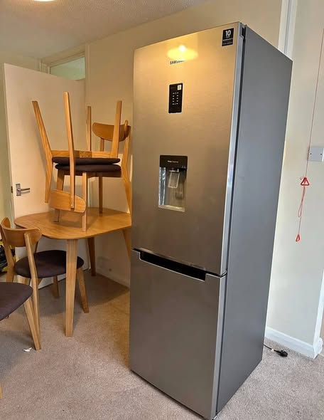 Samsung inverter Fridge photo 2