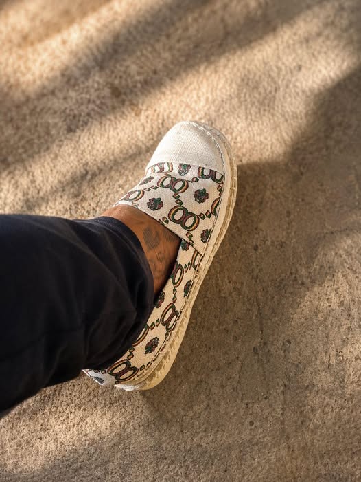 Shoes photo 1