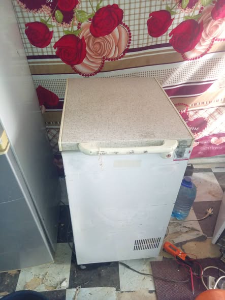 100litres deep freezer photo 3