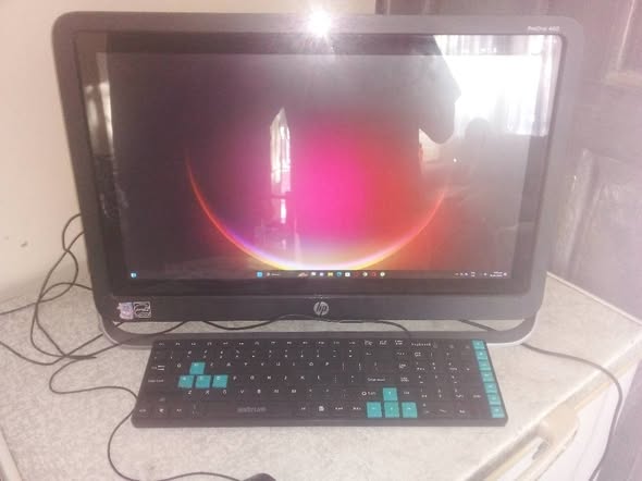 Desktop computer photo 1