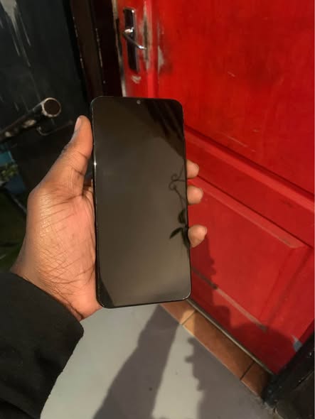 Samsung a04e photo 1