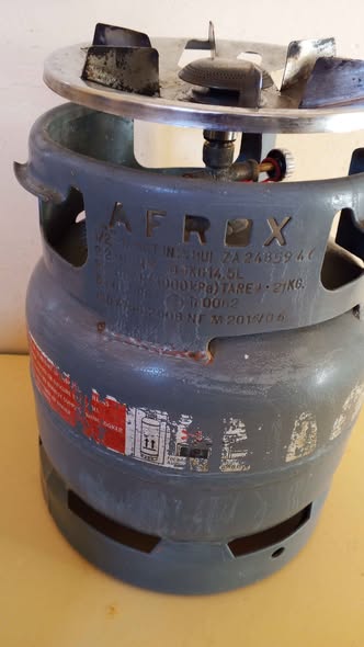 6kg Empty Gas Cylinder + Cooker Top photo 3