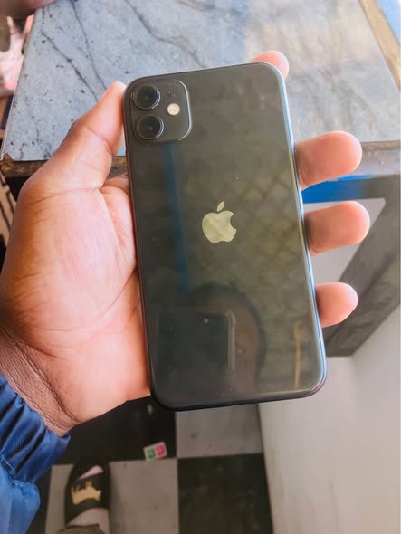 iPhone 11 photo 1