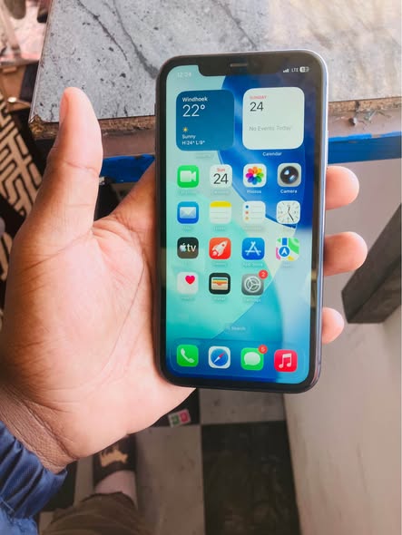 iPhone 11 photo 5
