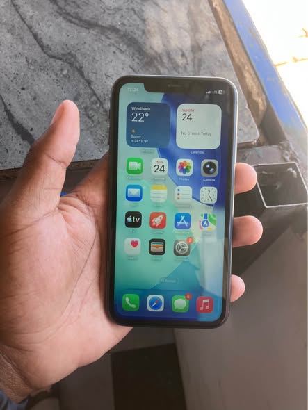 iPhone 11 photo 4