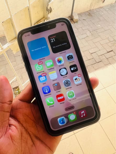 iPhone X  64gig photo 4