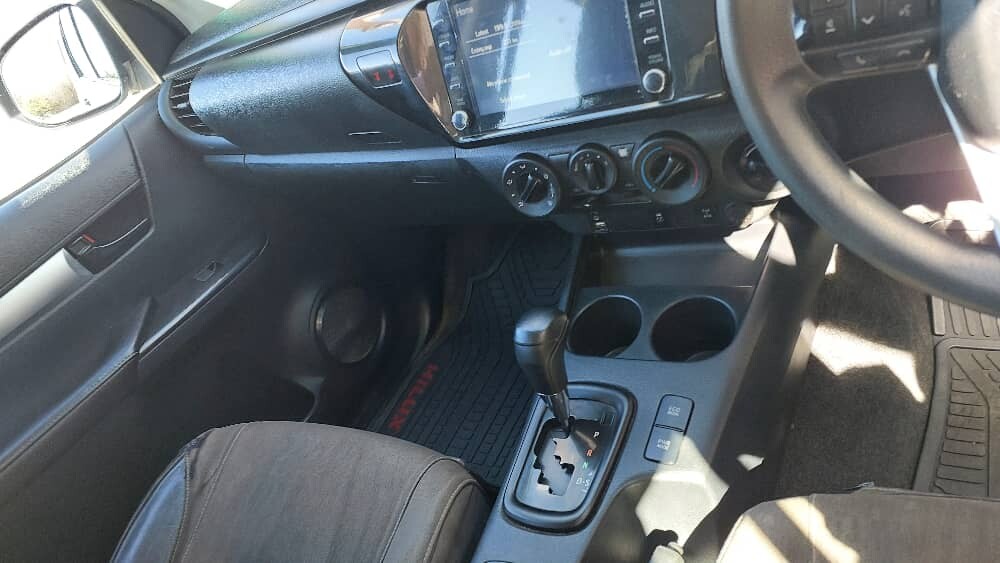 Toyota hilux 2.4 GD6 2020 model for sale!!! photo 7