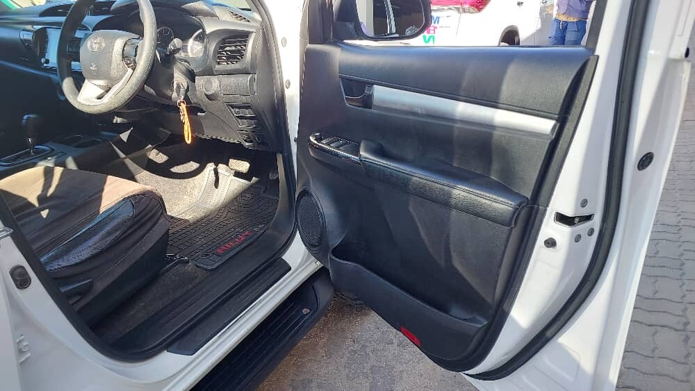 Toyota hilux 2.4 GD6 2020 model for sale!!! photo 11