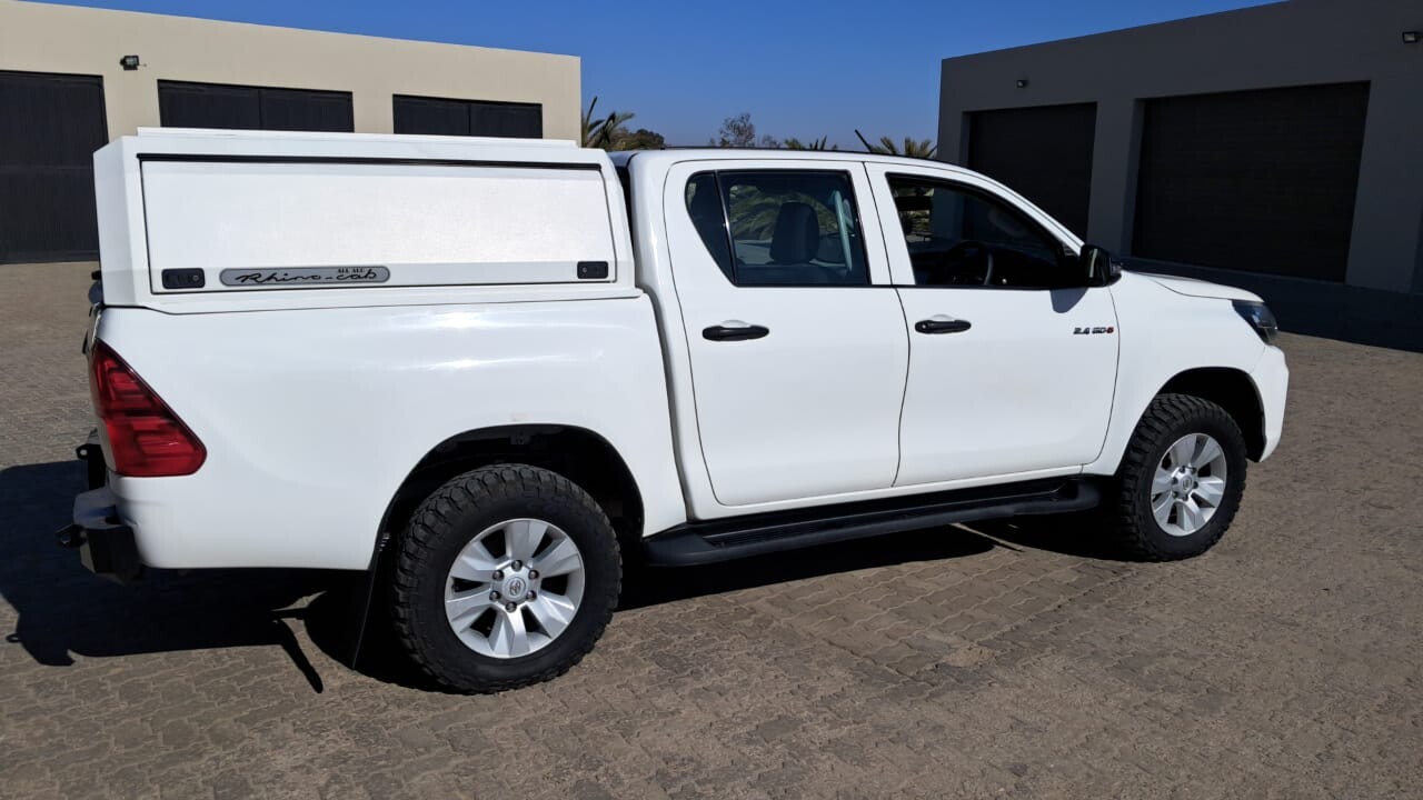 Toyota hilux 2.4 GD6 2020 model for sale!!! photo 3