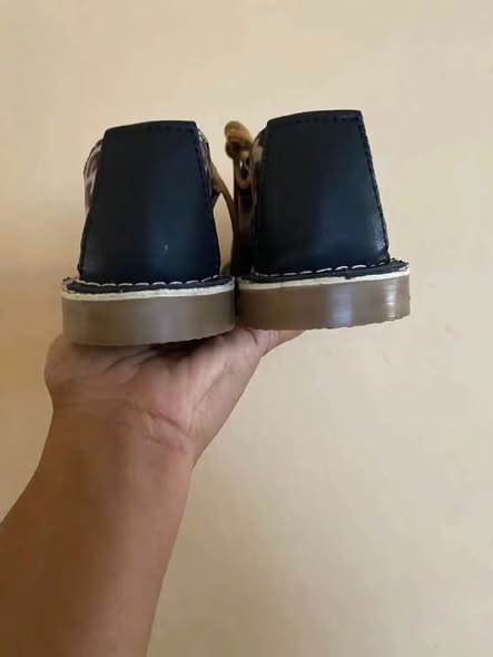 Shoes photo 4