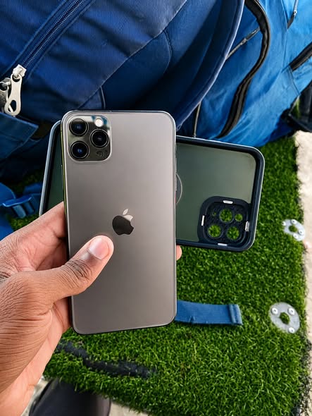 iPhone 11 Pro Max photo 1