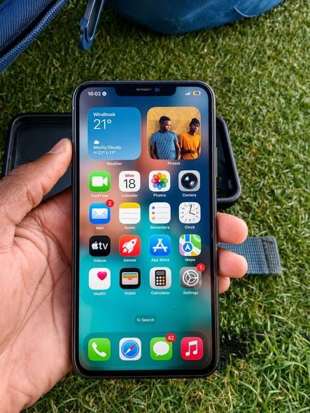 iPhone 11 Pro Max photo 2