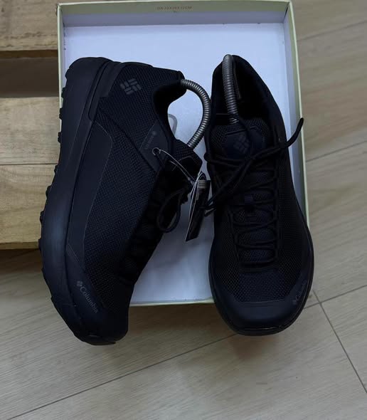 Sneakers photo 5