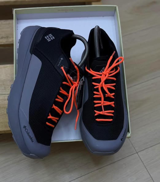 Sneakers photo 4