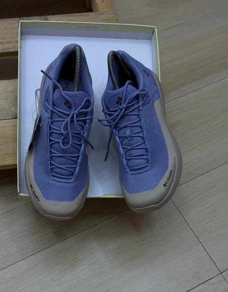 Sneakers photo 2