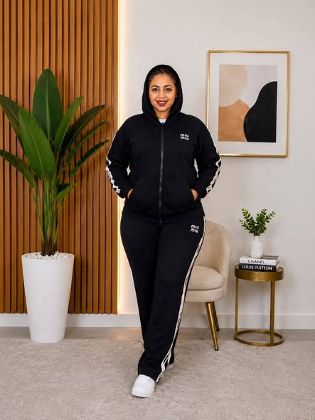 Quality Material ladies Tracksuit photo 3