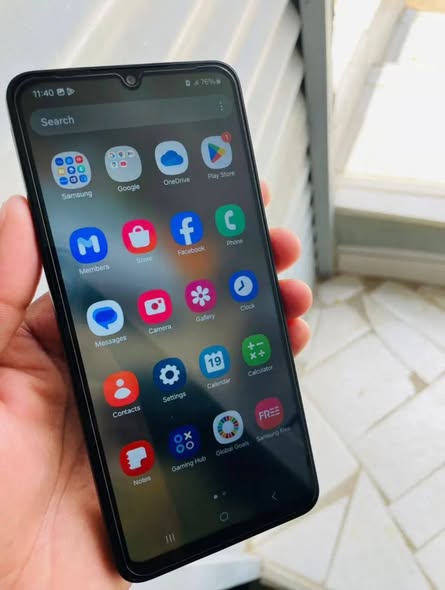 Samsung A05 photo 1