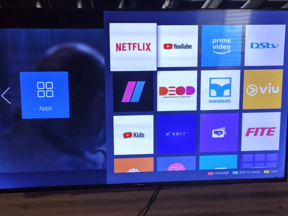 Hisense smart TV 55" photo 1