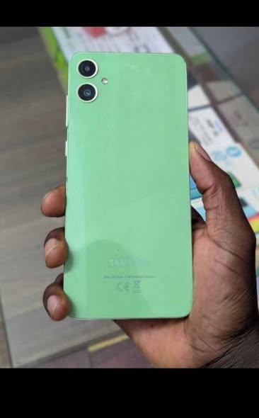 Samsung A05 photo 1