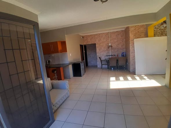 Four Bedroom House For Sale In Okahandja Smarties photo 4